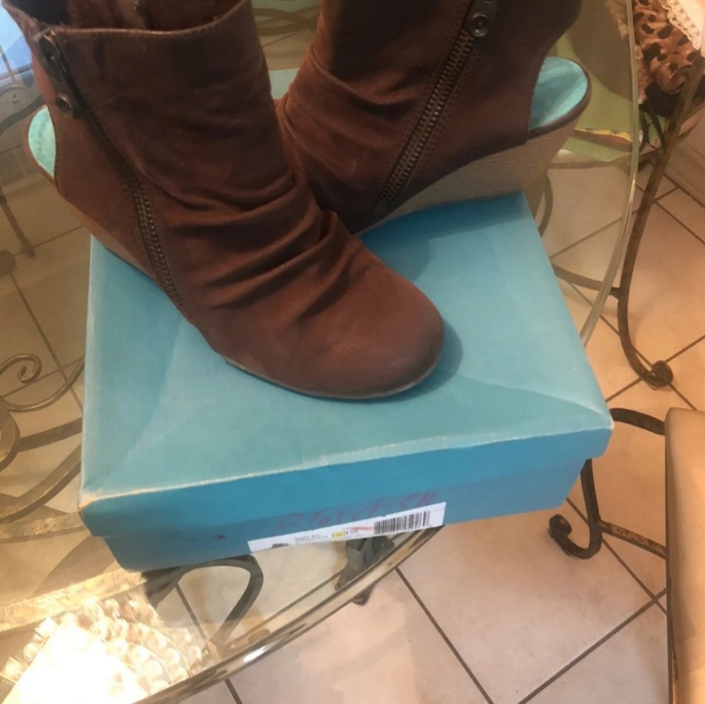 Blowfish Brown Booties Sz 8.5